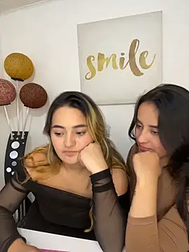 Antonella_Julieta – Live XXX-chat