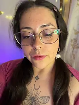 Mizztikaa live XXX chat