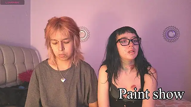 Madewithhell 网络视讯表演