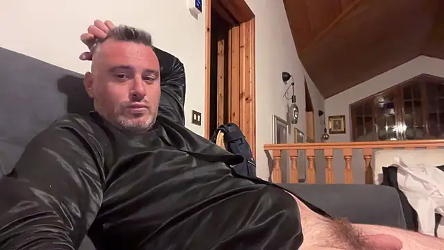 marcovik1 在線直播表演