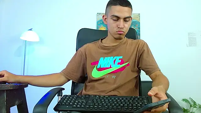 lucass_18 Webcam Show