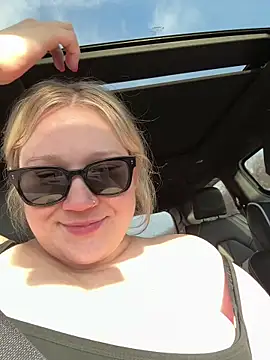 Živý XXX chat PiggyRose