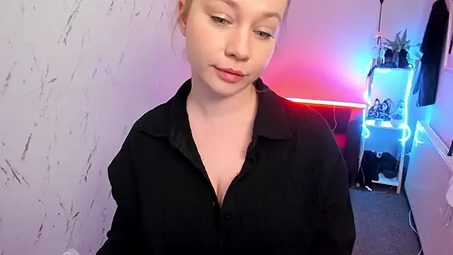 holly_xglam: онлайн-секс-чат