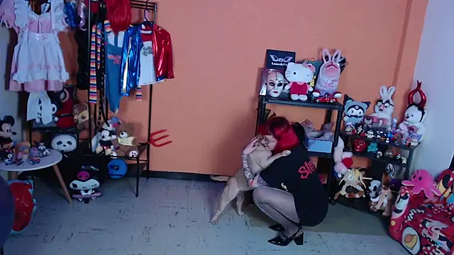 MissMiia2: онлайн-секс-чат