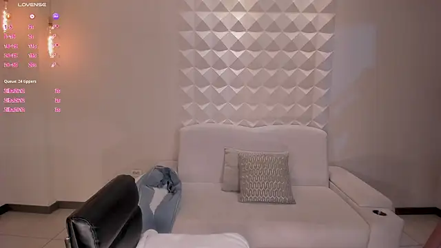 NinaMichelle: онлайн-секс-чат