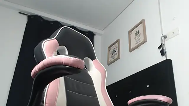 AlejandraScott: онлайн-секс-чат