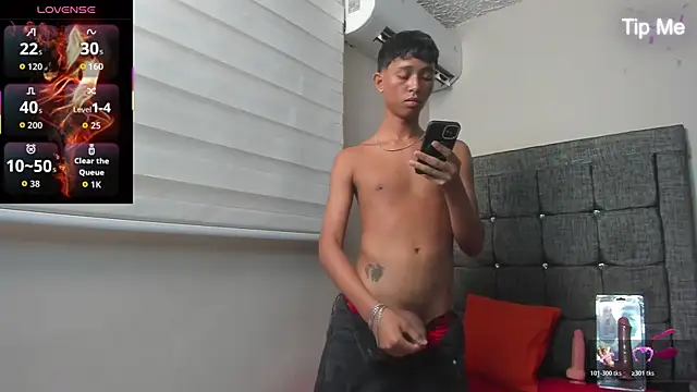 Show de Little_Twink19x na webcam