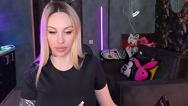 Živý XXX chat Blckmirrorr