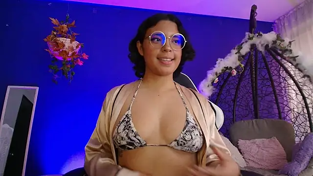 XXX chat uživo modela Emmapark_