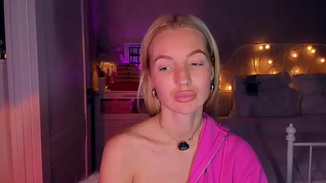 aestetick Chat XXX in diretta