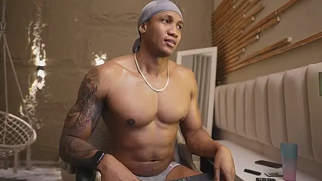 Logan_Varelaのウェブカメラショー