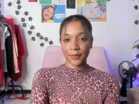 ElectraaJoness Chat XXX in diretta