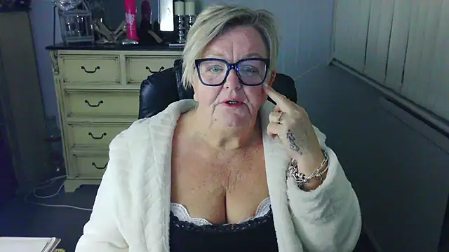 BridgetBlueEyes Chat XXX in diretta