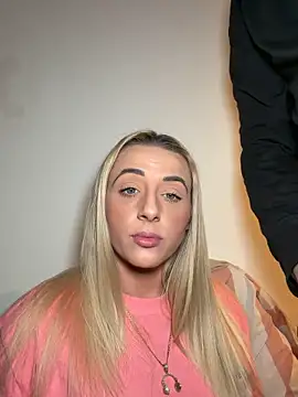 XXX chat uživo modela Strongqueen