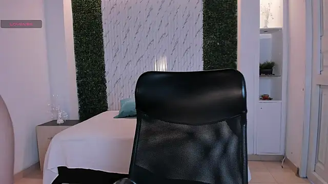 Alicee_Broownn Adlı Modelin Canlı XXX Sohbeti