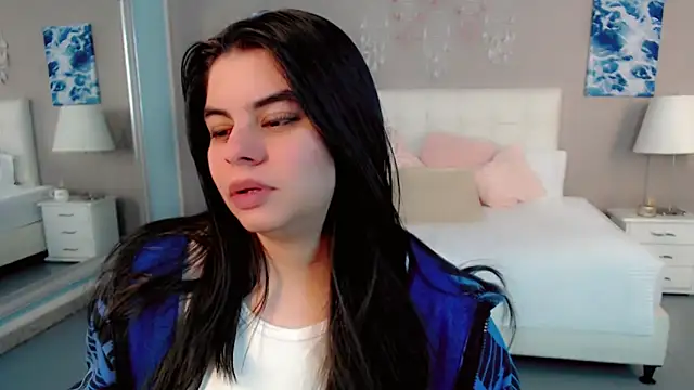 _Maddison_Ivanova_ – Kamerová šou