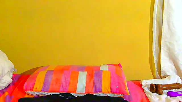 Augustine-Blooomxx Chat XXX live