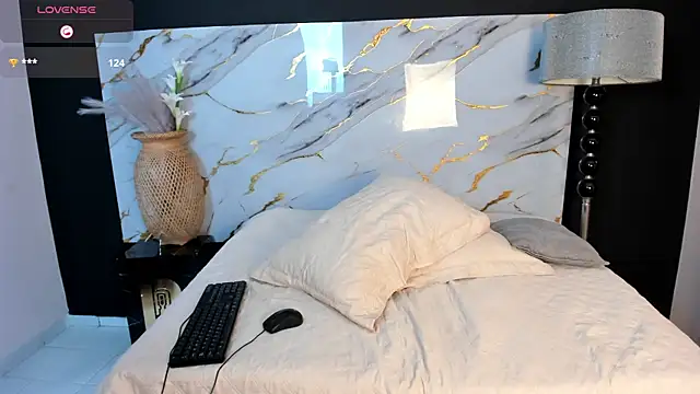 Saraa_moon1__ Chat XXX live