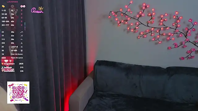 ElsaDivineのライブXXXチャット