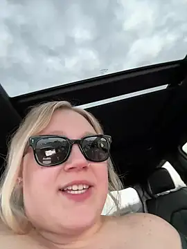 PiggyRose's Live XXX Chat