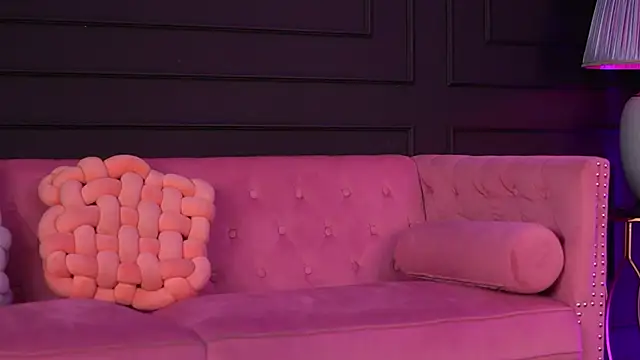 AlessiaNoire: онлайн-секс-чат