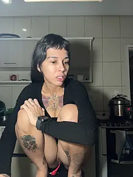 Nikatsu Adlı Modelin Canlı XXX Sohbeti