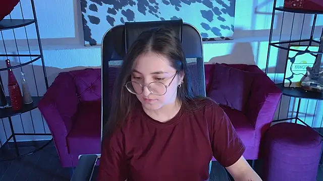 VirtuallVoyant Chat XXX live