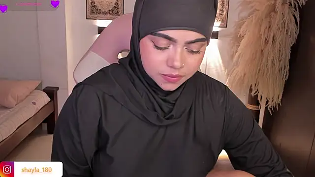 shayla_18: онлайн-секс-чат