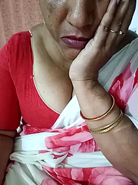 Swetyhoney Adlı Modelin Canlı XXX Sohbeti