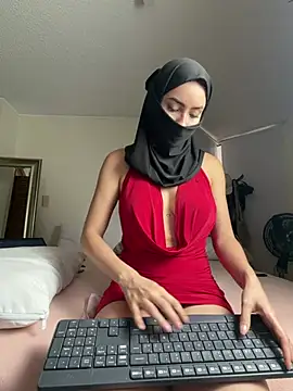 azzahara-'s Live XXX Chat