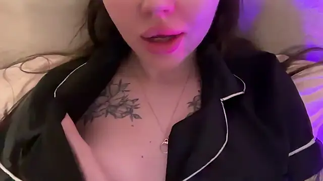 AlmaryKim Adlı Modelin Web Kamerası Şovu