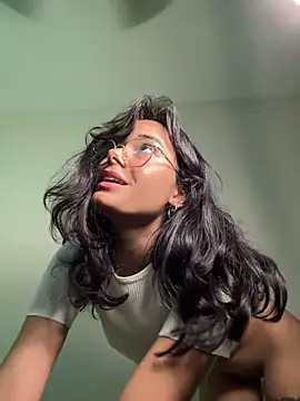 Iam_Lyan_ Adlı Modelin Canlı XXX Sohbeti