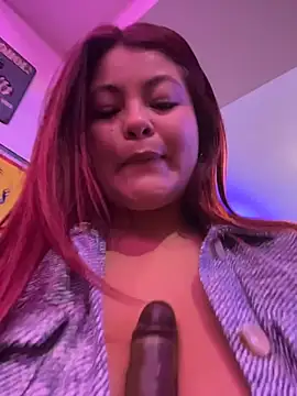 Lia-Moon77's Live XXX Chat