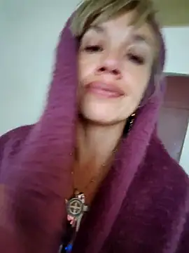 MARILYNMADELENAKOVANOVA's Live XXX Chat