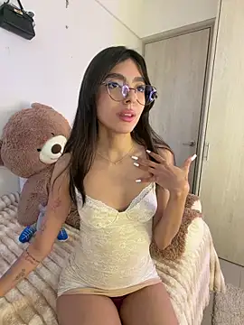 ZaraLuuv Chat XXX live