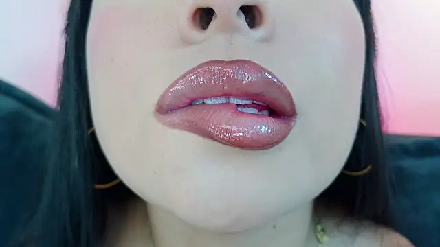 Chatroom XXX en direct de mia_roux1