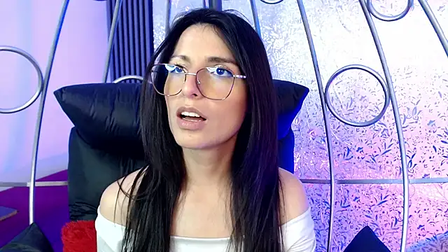 Chat XXX en directo de MiaVelasquez01