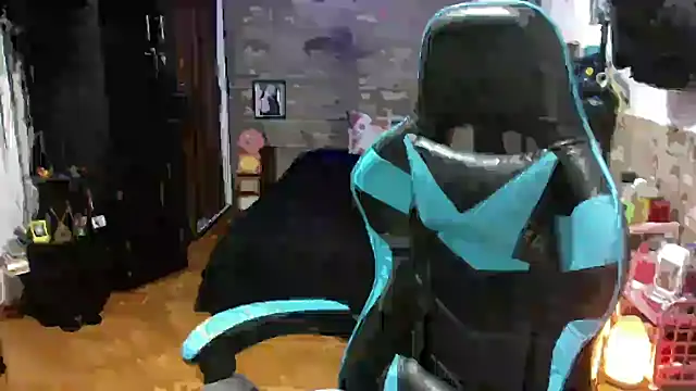 XXX chat uživo modela AngelaQueen_