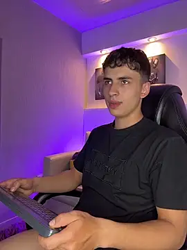 Webkamerová show AdrianRinaldi