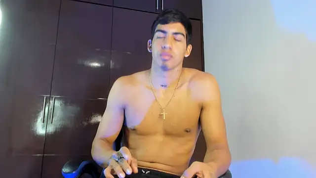 Milo_LatinBoy Webcamshow