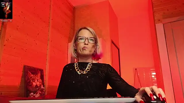 Chat +18 de Lady_Shine ao vivo