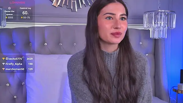 LisaDeviss' Live XXX Chat