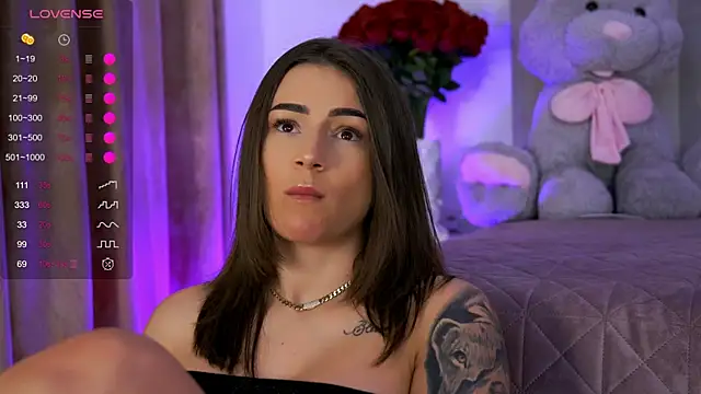 Chatroom XXX en direct de AishaSins