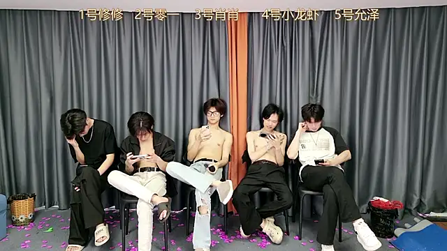 NB-BOYS Adlı Modelin Canlı XXX Sohbeti