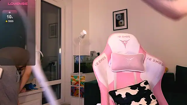 Britney_Lynch 现场XXX聊天