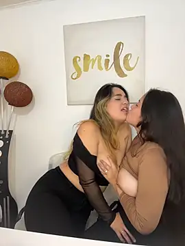 Antonella_Julieta webkamerás műsora