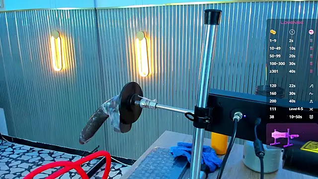 nazly_bigass' Webcam Show