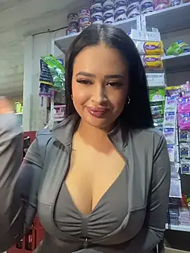 Sara_fun élő XXX-chatje