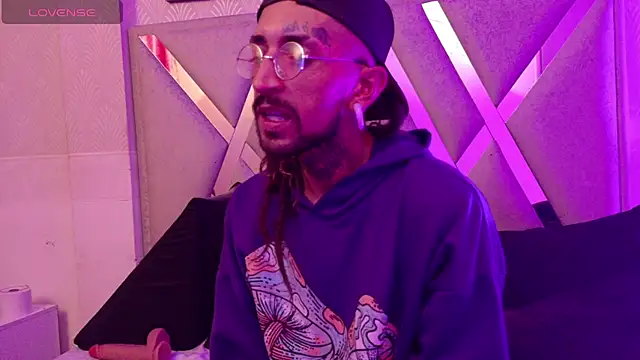 Tattoo_edbosses Webcamshow