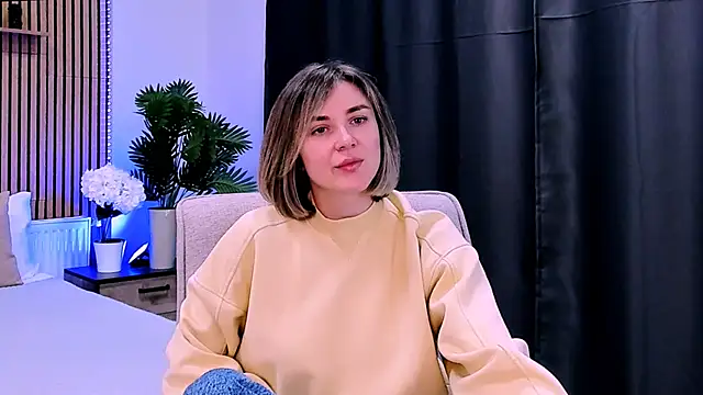 EmeraldGlow's Live XXX Chat